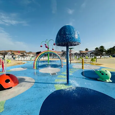 Les Charmettes Mobilhome Neuf 3 Ch - 2 Sdb Climatise - Terrasse Totalement Abritee - Locsweethome Les Mathes