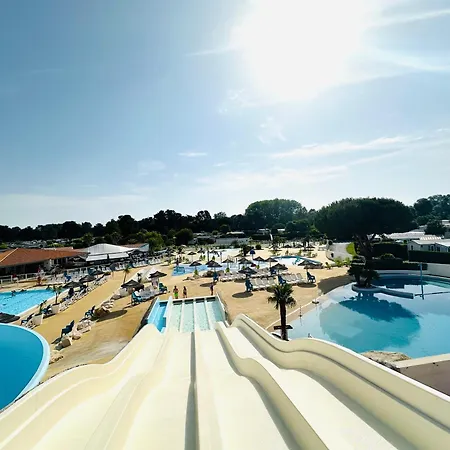 Les Charmettes Mobilhome Neuf 3 Ch - 2 Sdb Climatise - Terrasse Totalement Abritee - Locsweethome Horská chata