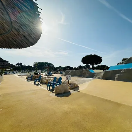 Les Charmettes Mobilhome Neuf 3 Ch - 2 Sdb Climatise - Terrasse Totalement Abritee - Locsweethome Horská chata