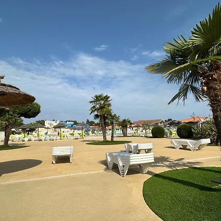 Les Charmettes Mobilhome Neuf 3 Ch - 2 Sdb Climatise - Terrasse Totalement Abritee - Locsweethome * Les Mathes