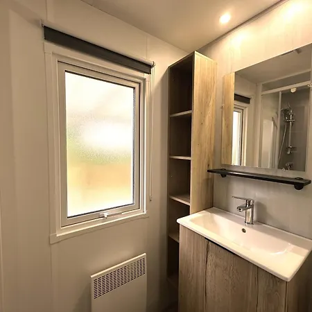 Les Charmettes Mobilhome Neuf 3 Ch - 2 Sdb Climatise - Terrasse Totalement Abritee - Locsweethome Les Mathes