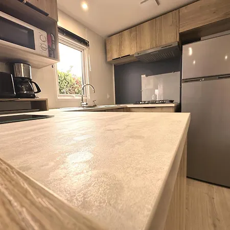 Les Charmettes Mobilhome Neuf 3 Ch - 2 Sdb Climatise - Terrasse Totalement Abritee - Locsweethome Horská chata *