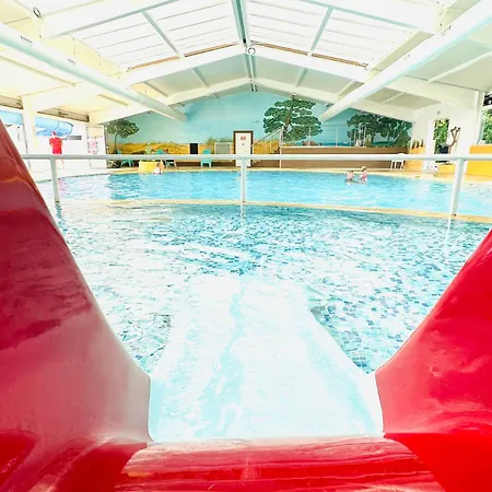 Domek alpejski Les Charmettes Mobilhome Neuf 3 Ch - 2 Sdb Climatise - Terrasse Totalement Abritee - Locsweethome *