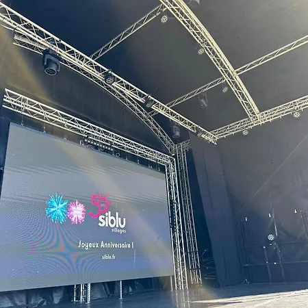 Les Charmettes Mobilhome Neuf 3 Ch - 2 Sdb Climatise - Terrasse Totalement Abritee - Locsweethome