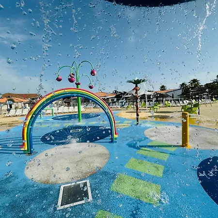 Les Charmettes Mobilhome Neuf 3 Ch - 2 Sdb Climatise - Terrasse Totalement Abritee - Locsweethome Domek alpejski