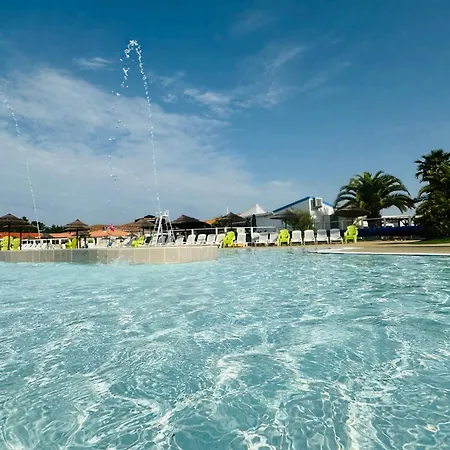 Les Charmettes Mobilhome Neuf 3 Ch - 2 Sdb Climatise - Terrasse Totalement Abritee - Locsweethome Domek alpejski