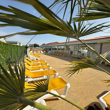 Les Charmettes Mobilhome Neuf 3 Ch - 2 Sdb Climatise - Terrasse Totalement Abritee - Locsweethome Domek alpejski *