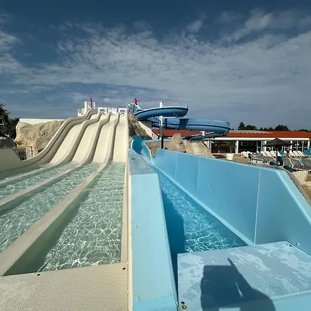 Les Charmettes Mobilhome Neuf 3 Ch - 2 Sdb Climatise - Terrasse Totalement Abritee - Locsweethome