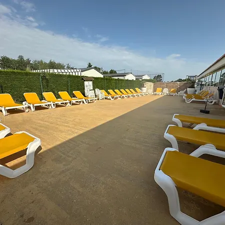 Domek alpejski Les Charmettes Mobilhome Neuf 3 Ch - 2 Sdb Climatise - Terrasse Totalement Abritee - Locsweethome