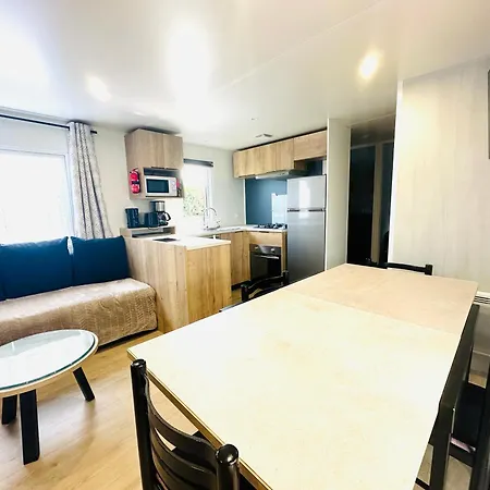 Les Charmettes Mobilhome Neuf 3 Ch - 2 Sdb Climatise - Terrasse Totalement Abritee - Locsweethome