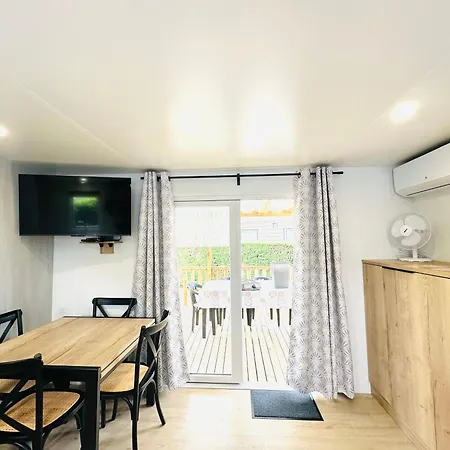 בקתה Les Charmettes Mobilhome Neuf 3 Ch - 2 Sdb Climatise - Terrasse Totalement Abritee - Locsweethome