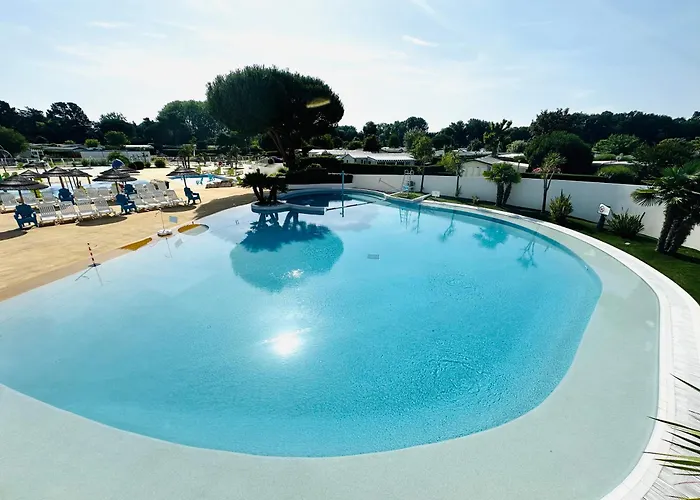 シャレー Les Charmettes Mobilhome Neuf 3 Ch - 2 Sdb Climatise - Terrasse Totalement Abritee - Locsweethome