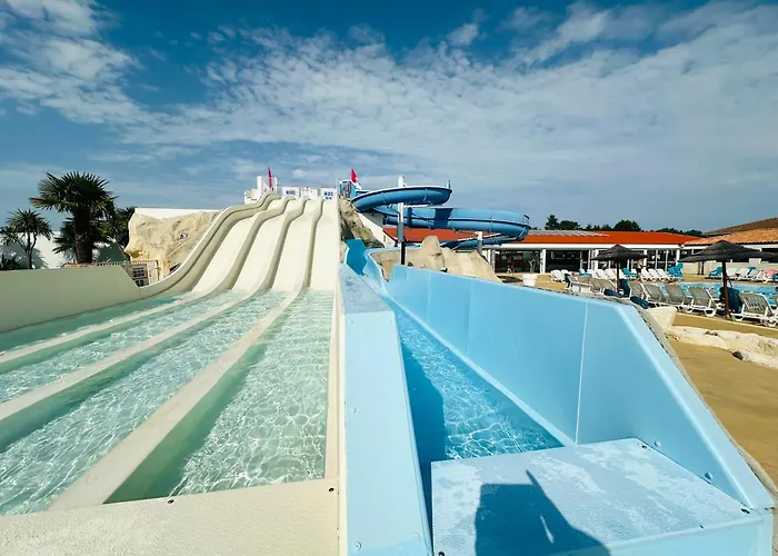 Les Charmettes Mobilhome Neuf 3 Ch - 2 Sdb Climatise - Terrasse Totalement Abritee - Locsweethome *