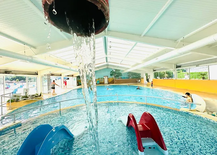 Les Charmettes Mobilhome Neuf 3 Ch - 2 Sdb Climatise - Terrasse Totalement Abritee - Locsweethome シャレー