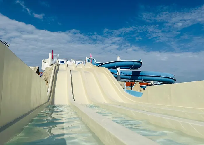 Les Charmettes Mobilhome Neuf 3 Ch - 2 Sdb Climatise - Terrasse Totalement Abritee - Locsweethome シャレー レ・マトゥ