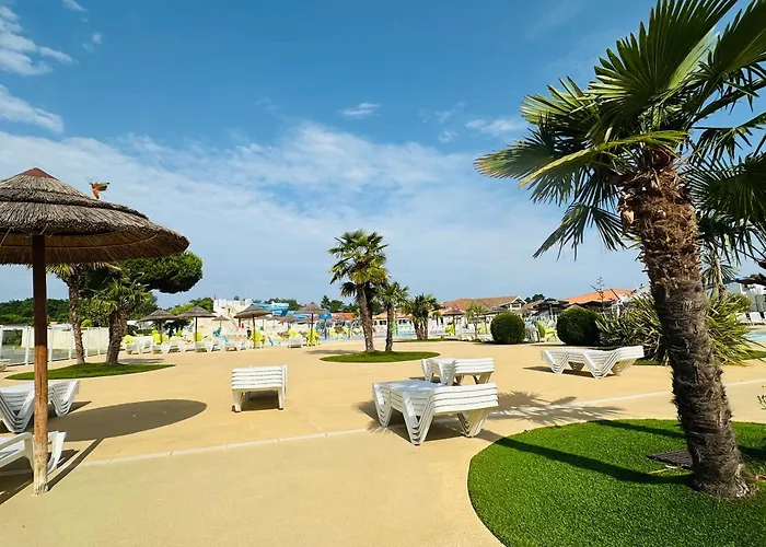 Les Charmettes Mobilhome Neuf 3 Ch - 2 Sdb Climatise - Terrasse Totalement Abritee - Locsweethome *