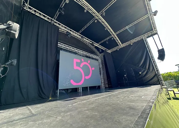 Les Charmettes Mobilhome Neuf 3 Ch - 2 Sdb Climatise - Terrasse Totalement Abritee - Locsweethome