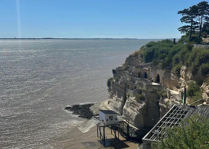 シャレー Les Charmettes Mobilhome Neuf 3 Ch - 2 Sdb Climatise - Terrasse Totalement Abritee - Locsweethome レ・マトゥ