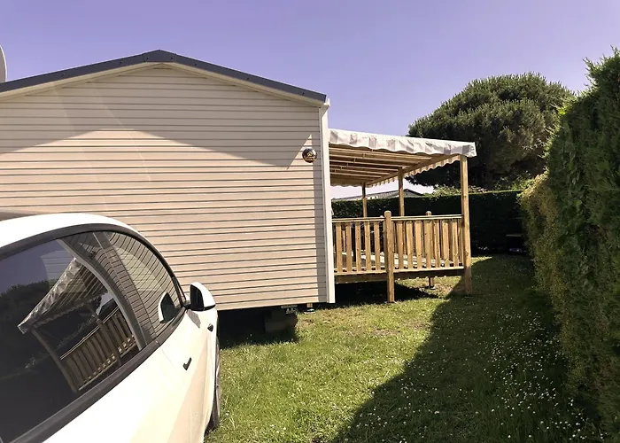 シャレー Les Charmettes Mobilhome Neuf 3 Ch - 2 Sdb Climatise - Terrasse Totalement Abritee - Locsweethome レ・マトゥ