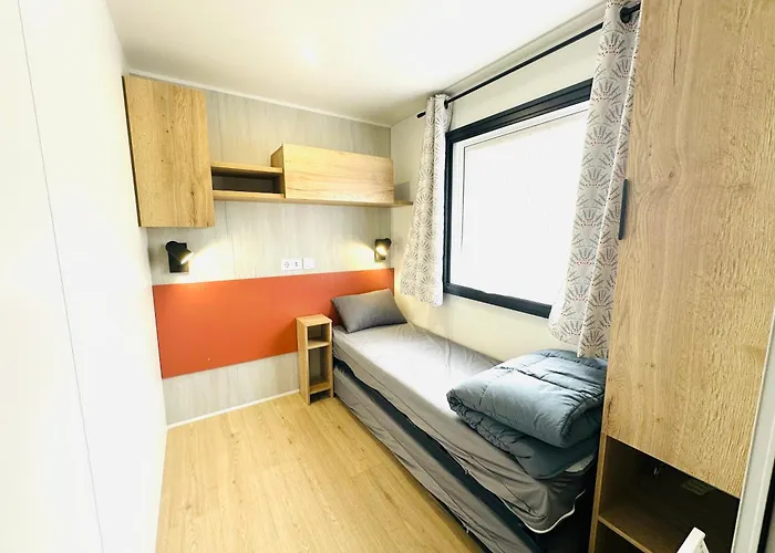 Les Charmettes Mobilhome Neuf 3 Ch - 2 Sdb Climatise - Terrasse Totalement Abritee - Locsweethome シャレー レ・マトゥ