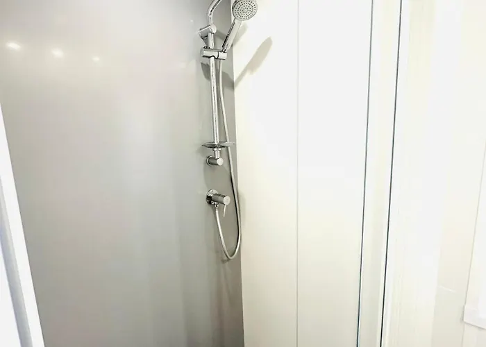 Les Charmettes Mobilhome Neuf 3 Ch - 2 Sdb Climatise - Terrasse Totalement Abritee - Locsweethome レ・マトゥ