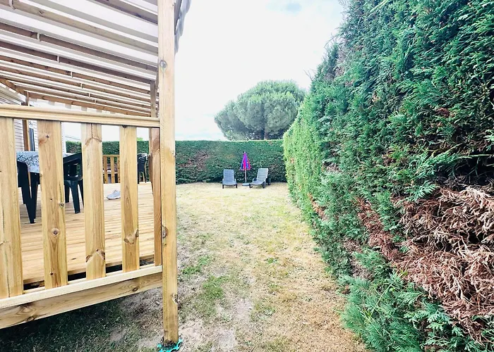 Les Charmettes Mobilhome Neuf 3 Ch - 2 Sdb Climatise - Terrasse Totalement Abritee - Locsweethome シャレー レ・マトゥ